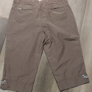 Columbia capri pants